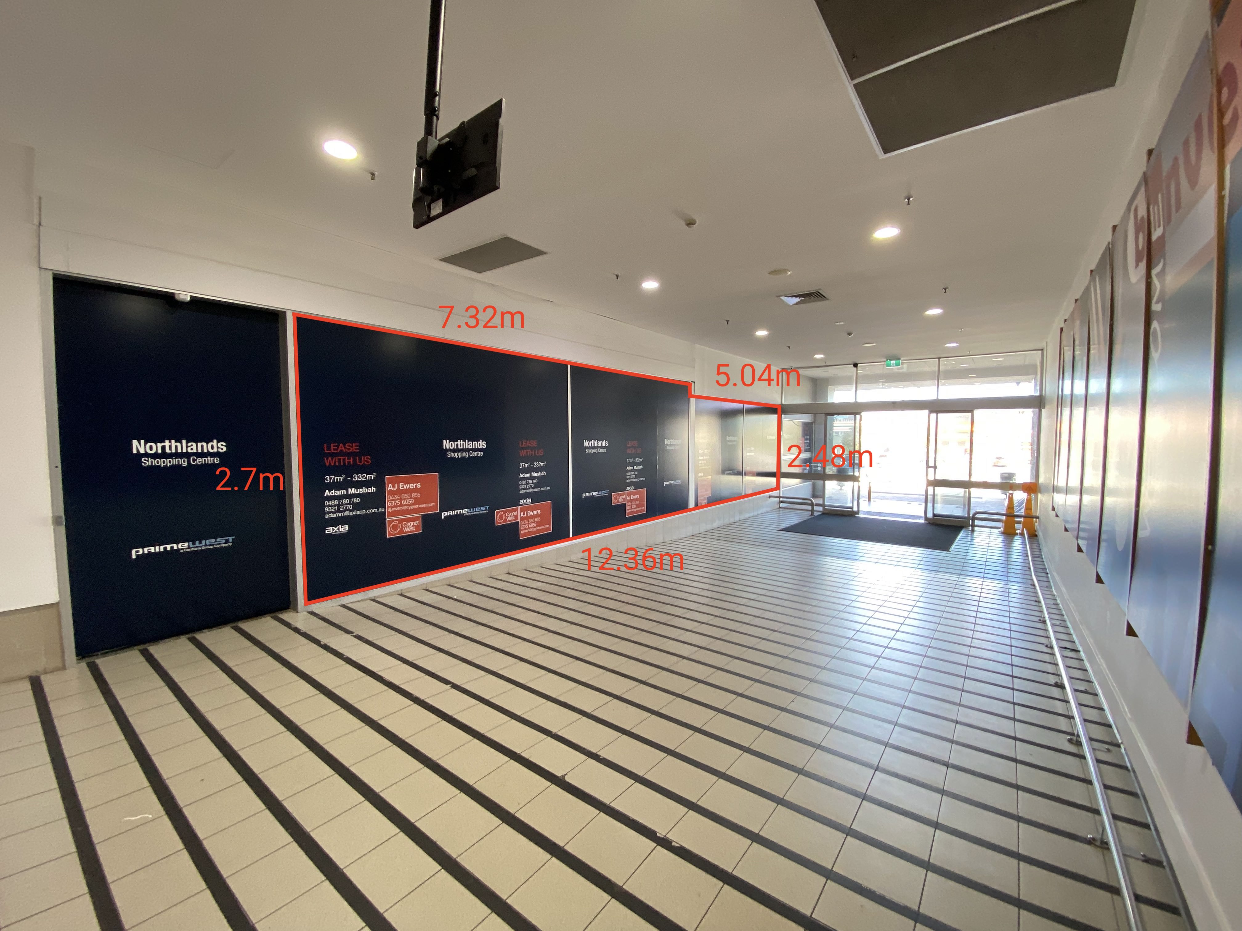 Signage Opportunity At Shopping Centre Entrance Image #2
